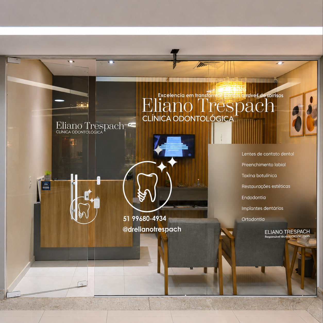 Fachada da clínica do Dr. Eliano Trespach no Centro de Florianópolis